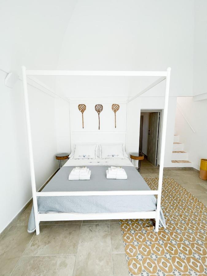 Отель Trullo San Vincenzo Con Piscina Монополи Экстерьер фото